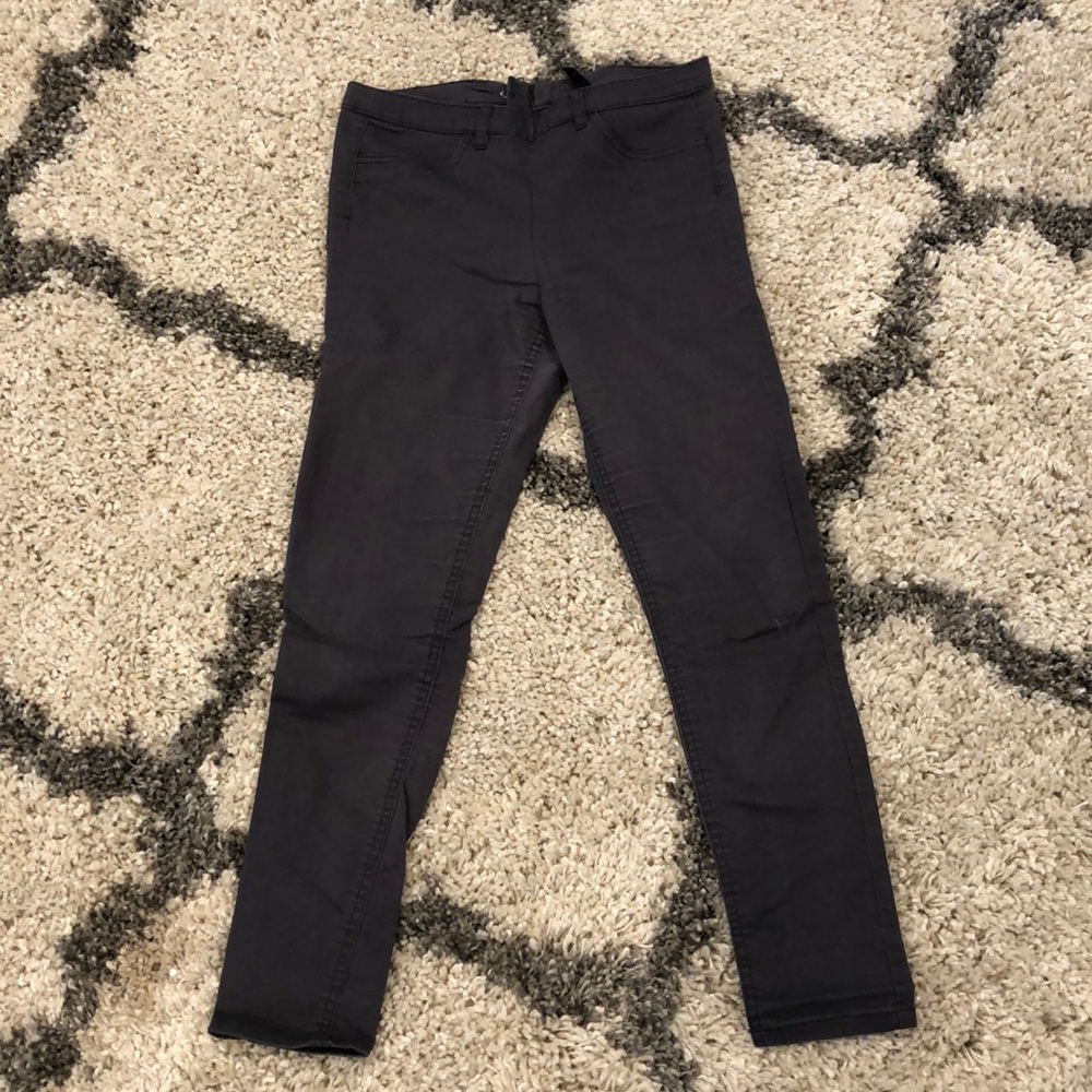 GREY SKINNY JEANS / PANTS